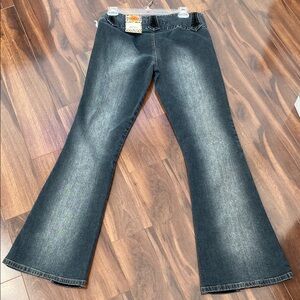 Vintage Mudd Flare Black Jeans. NWT. Button details Velvet feel accents. 7